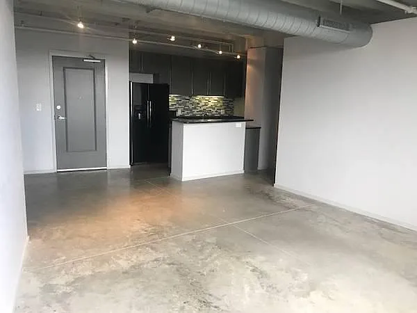 2 bed, 1089 sqft, $1,475 — Photo 2