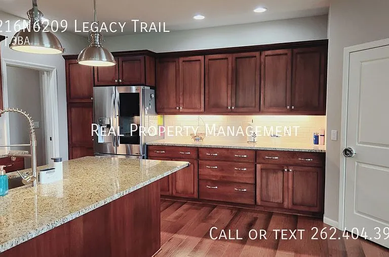 W216N6209 Legacy Trl — Photo 4