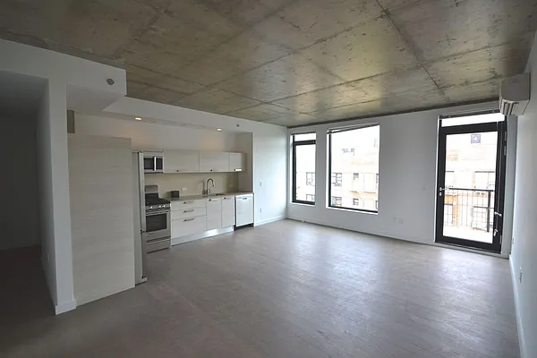 Rented by Bold New York | media 12