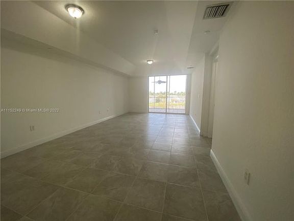 4th image of 10700 NW 66th St APT 404