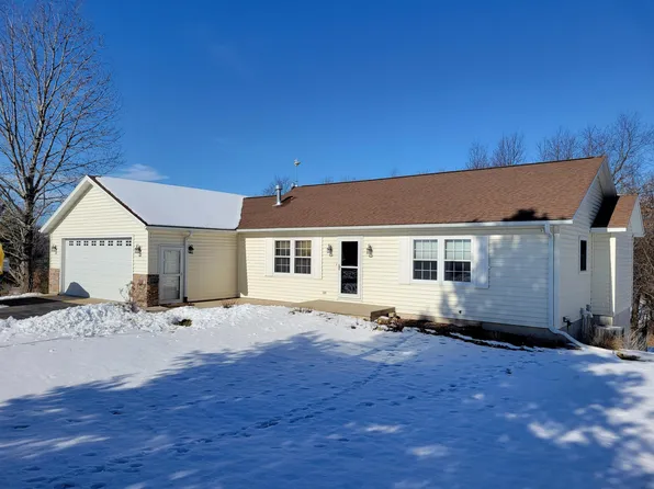 5A54 Council Fire Dr, Apple River, IL 61001