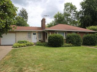 1870 Snelling Ave N, Falcon Heights, MN 55108