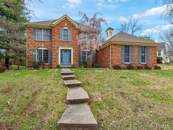 13081 Greenbough Dr, Saint Louis, MO 63146