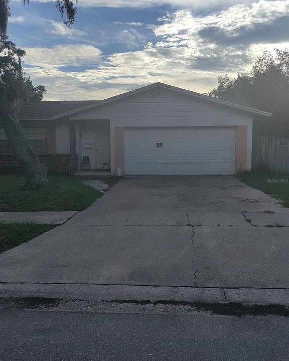 1st image of 2432 E LOCKE AVENUE