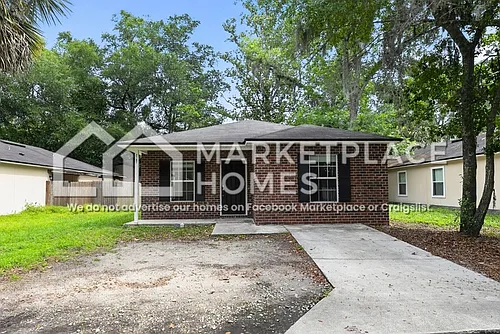 2167 Thomas Ct Photo 1