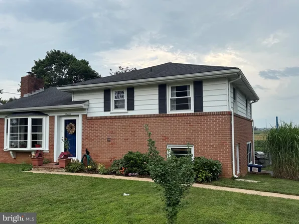 19 Pleasant Dr, Lancaster, PA 17602