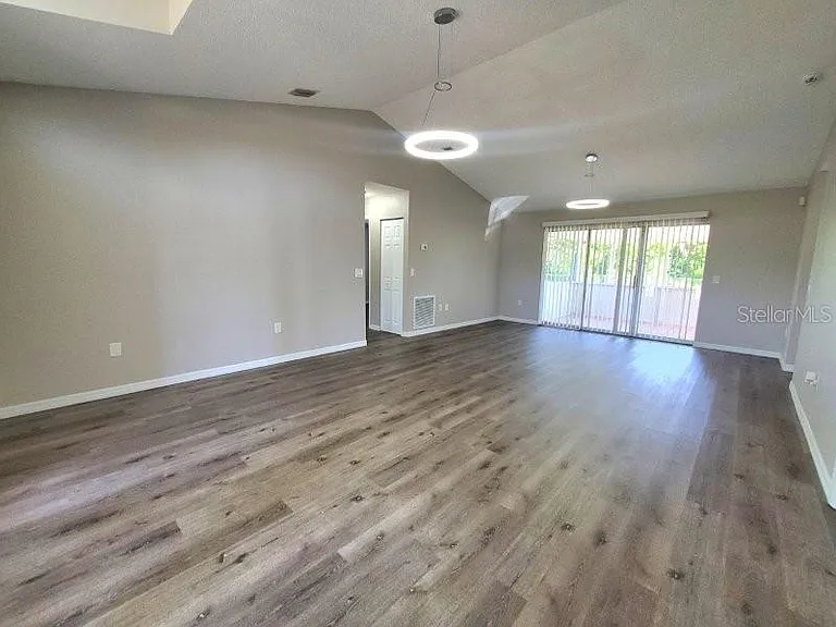 7855 W Price Blvd — Photo 9