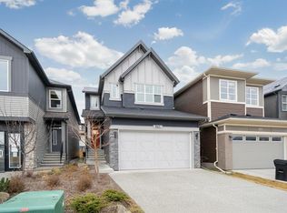 541 N Savanna Dr NE, Calgary, AB T3J2J8