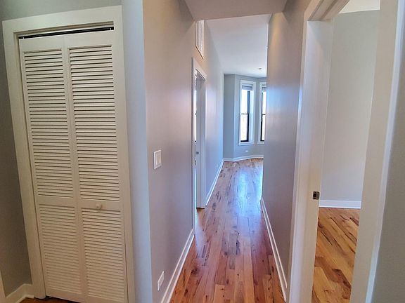 2nd image of 755 W Buckingham Pl #2A