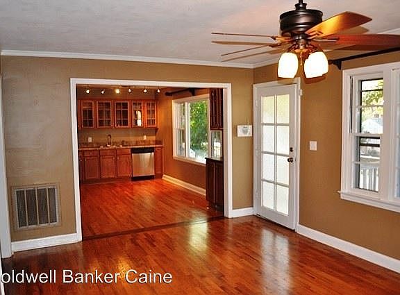 5th image of 207 Long Hill St