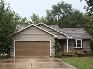 1701 2nd Pl, Saint Charles, IL 60174