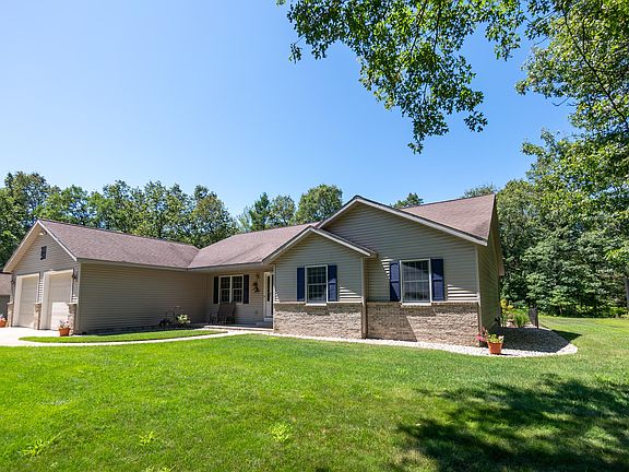 4th image of 3279 Johnson Dr