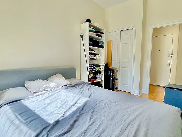 130 W 75th St #2D — Photo 8