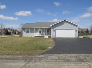 10107 Meadow Ln, Hebron, IL 60034