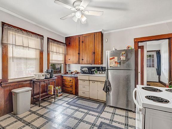 5th image of 10 Deane Street