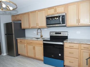 101 Oglesby Ave APT 1E, Calumet City, IL 60409