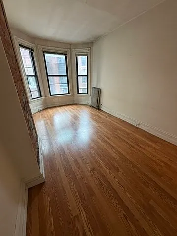 16 Isabella St — Photo 3