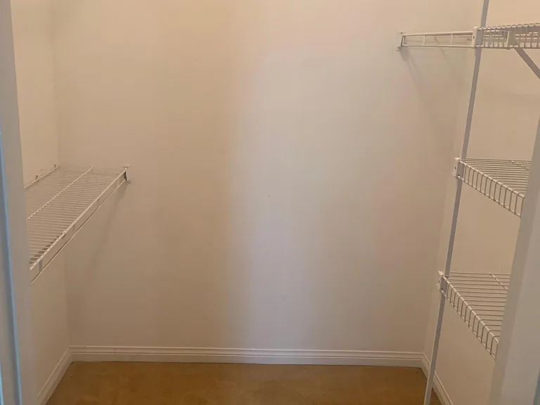 2427 Creekside Ct — Photo 11