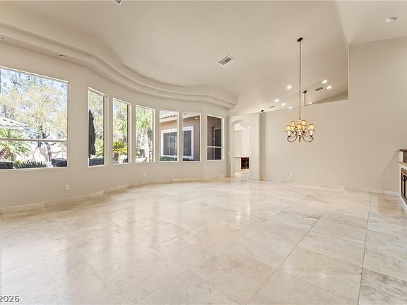 5th image of 3894 Tropical Vine St