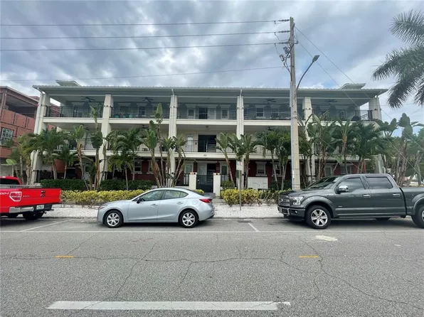 201 6th St S APT 106, Saint Petersburg, FL 33701