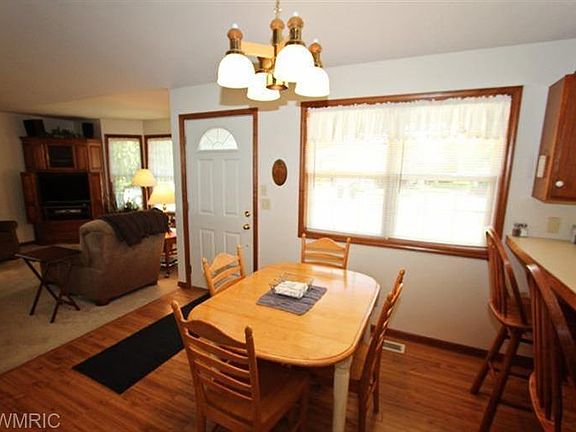 2nd image of 1627 Cedar Creek Dr