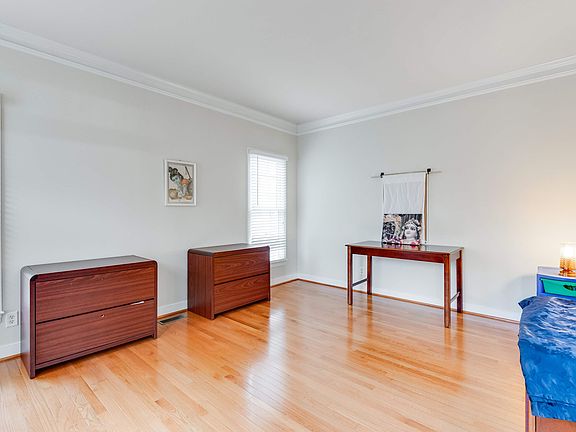3rd image of 5005 Sadler Place Ter