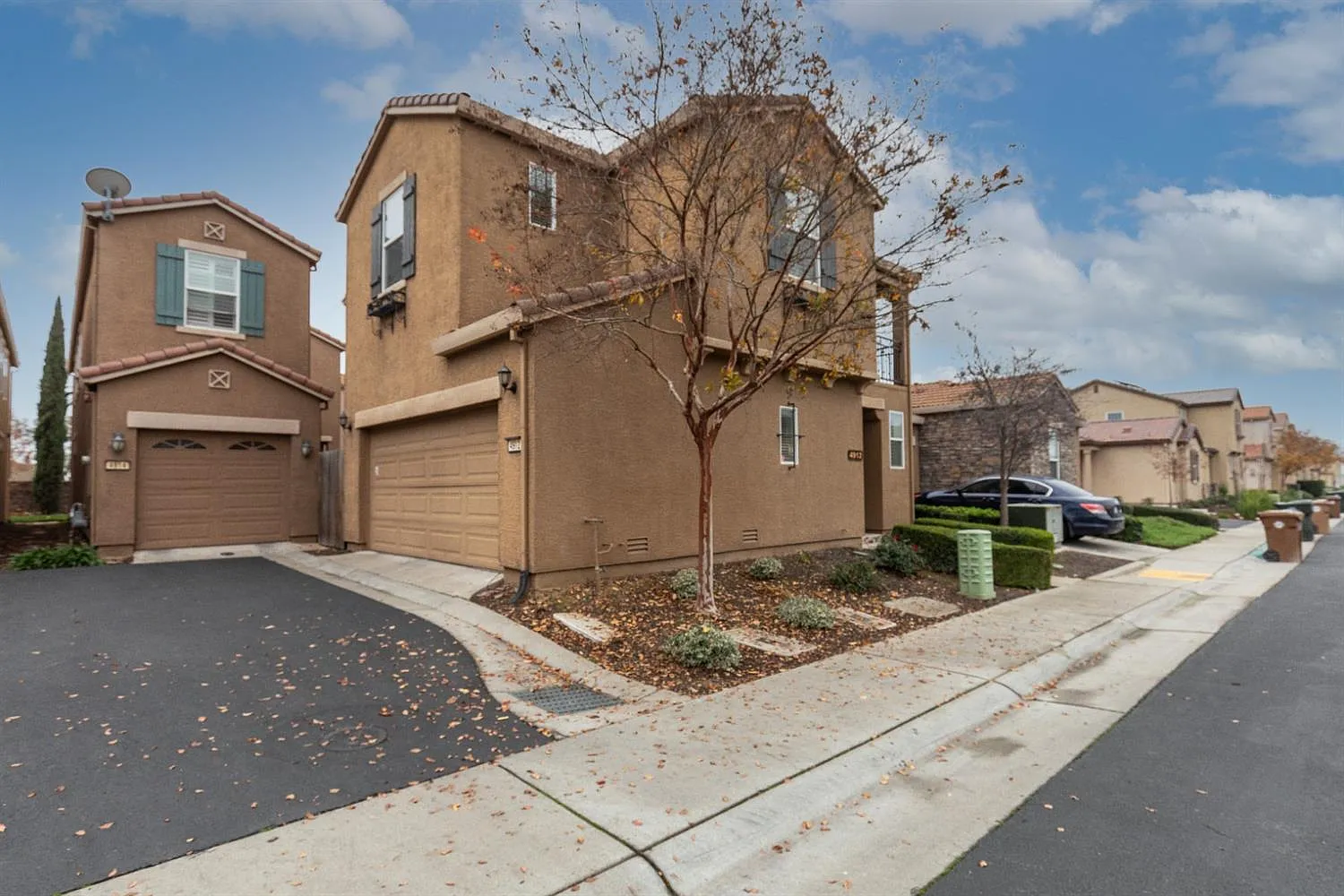 4912 Ocean Ln photo 1