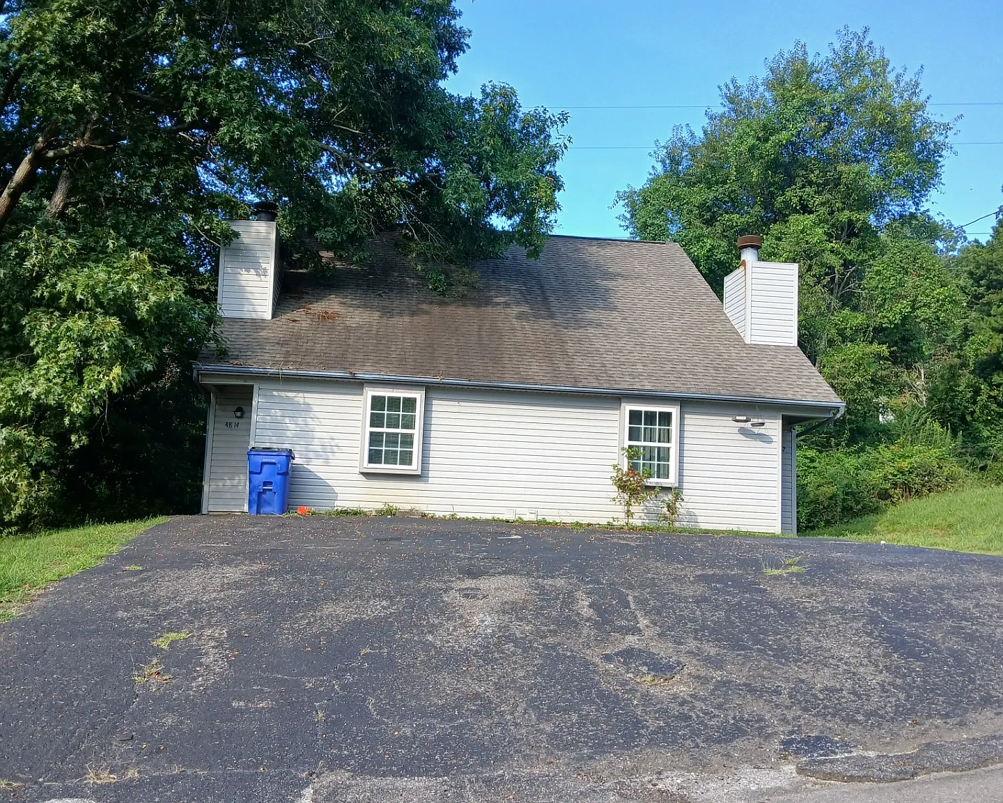 2 bed, 1.5 bath, $950 — Photo 1
