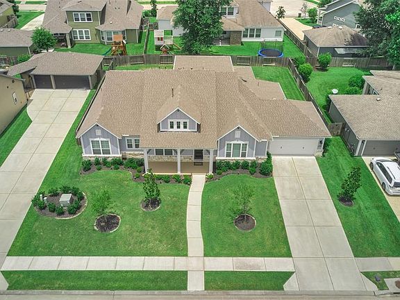 Located on a large lot on a quiet cul-de-sac street this home boasts lots of modern features and upgrades throughout! Come home to 31235 Arbor Forest Lane and enjoy living life in The Falls of Imperial Oaks! This stunning home was built with a high s