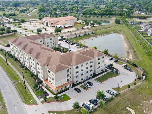 2nd image of 3102 Texas Pkwy #405