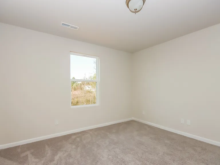 125 Zach Dr — Photo 15