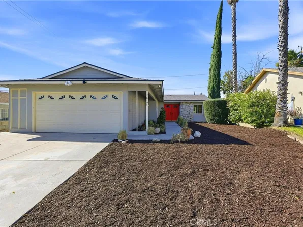 28107 Dowell Dr, Santa Clarita, CA 91351