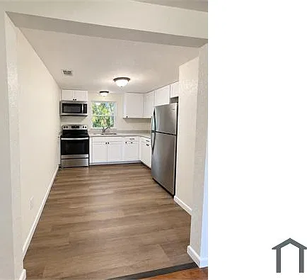 3 bed, 1200 sqft, $2,046 — Photo 3
