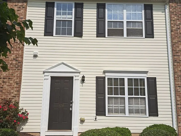 128 Hidden Springs Dr — Photo 1