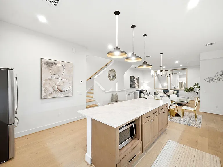2212 Lou Ellen Ln #C — Photo 23