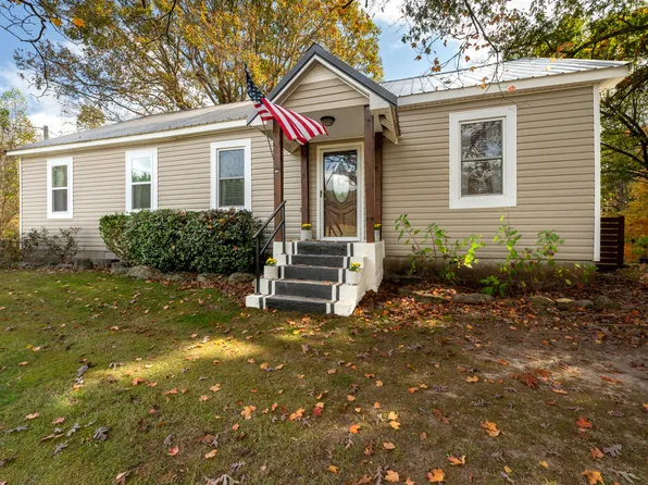 911 Walnut Grove Rd, La Fayette, GA 30728