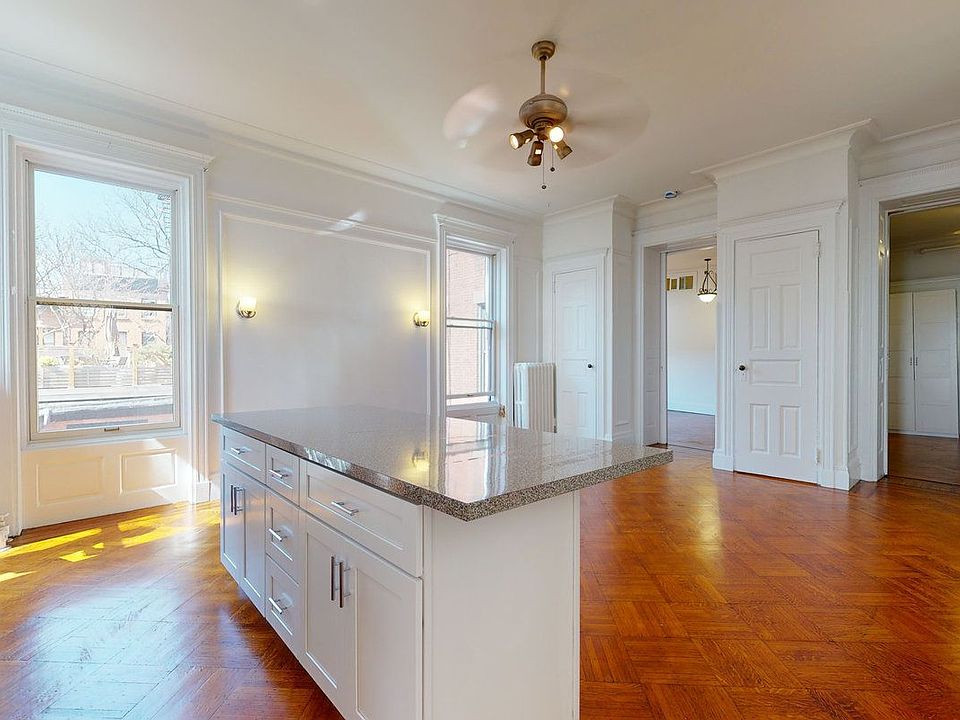 1st image of 136 Joralemon St APT 2R