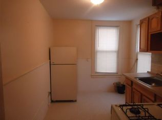 16 Crown St, Bloomfield, NJ 07003