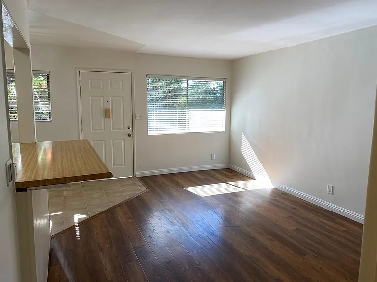 Entry, Living