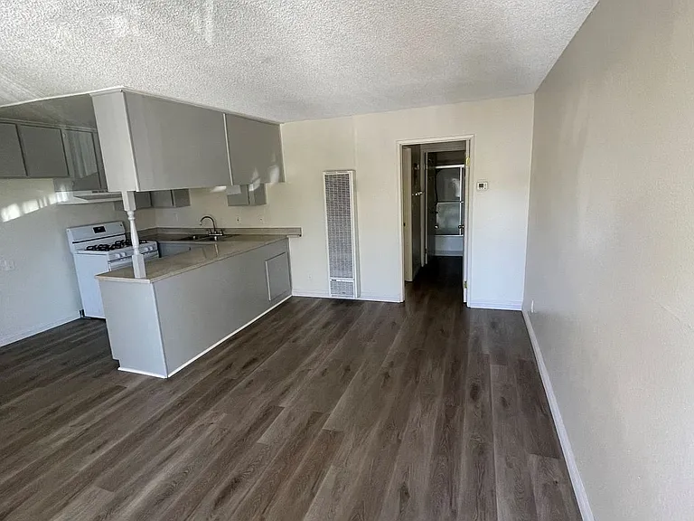 10210 Mountair Ave., Tujunga — Photo 4