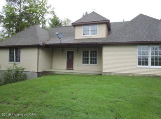 989 Suscon Rd, Pittston, PA 18640