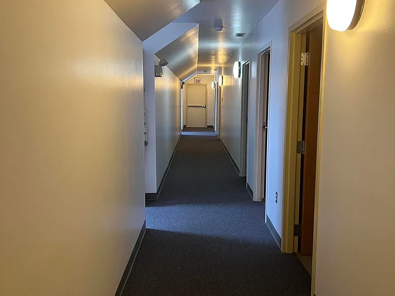 353 Cooks Ct — Photo 7