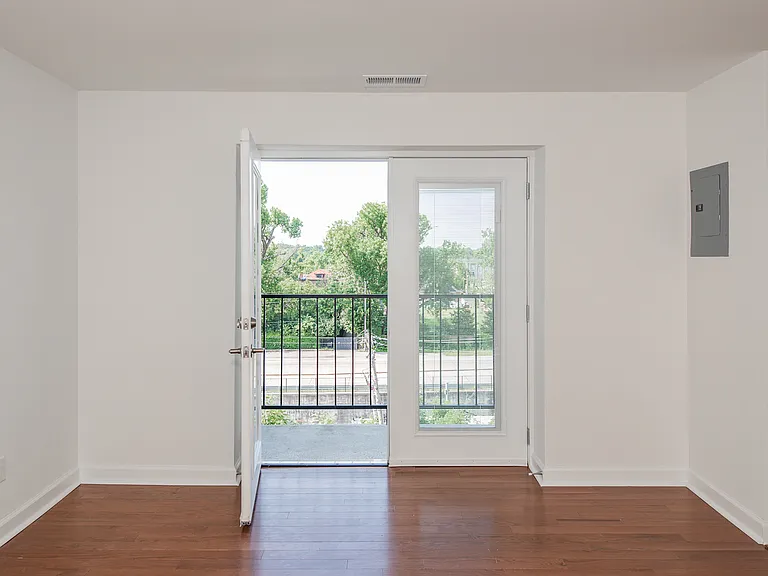5630 Pershing Ave #53 — Photo 4