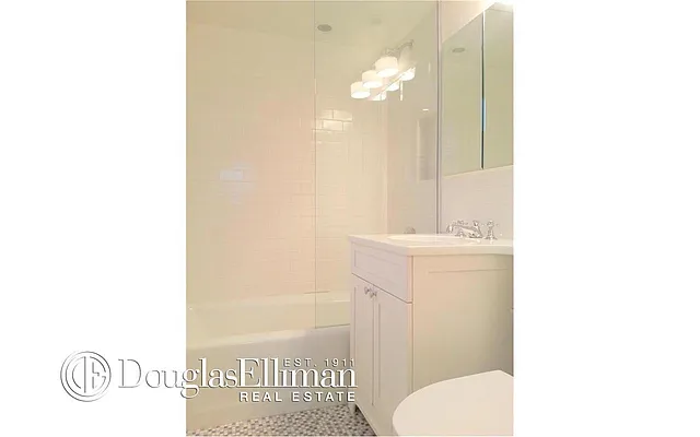 Rented by Douglas Elliman | media 33