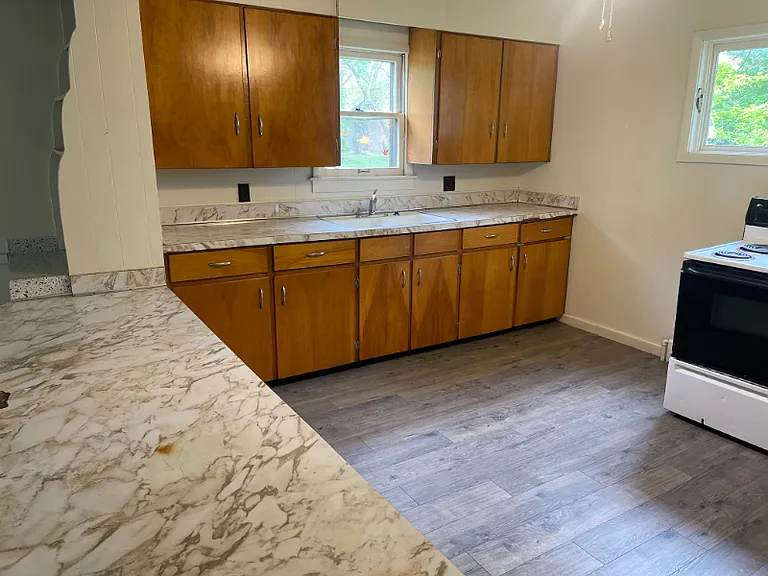 660 Stamp Dr — Photo 5