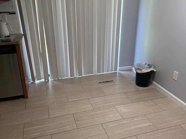 Farrwood Dr — Photo 8