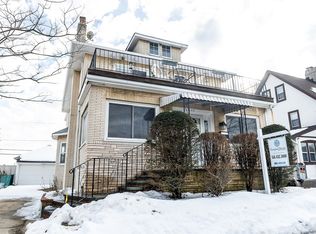 140 W Penn St, Long Beach, NY 11561