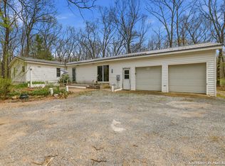2437 E 100th St, Grant, MI 49327