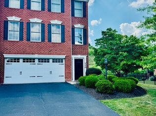 110 Summit Dr, Sewickley, PA 15143