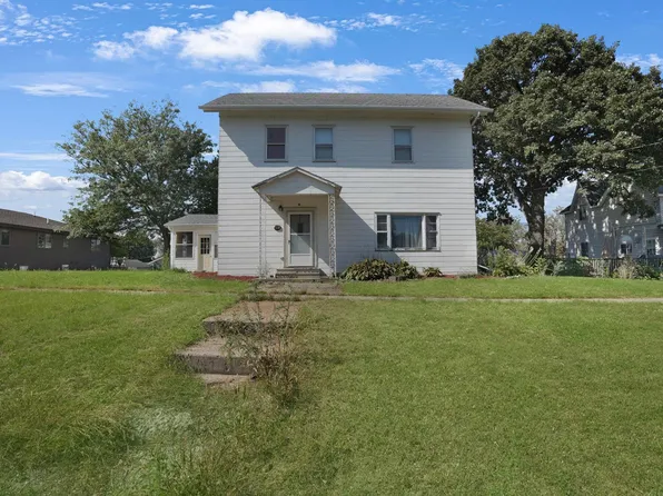603 4th St, Parkersburg, IA 50665